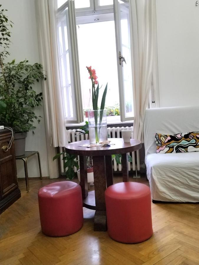 Monica'S House Hostel Beograd Bagian luar foto